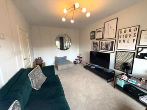 Merlin Place Rossmore